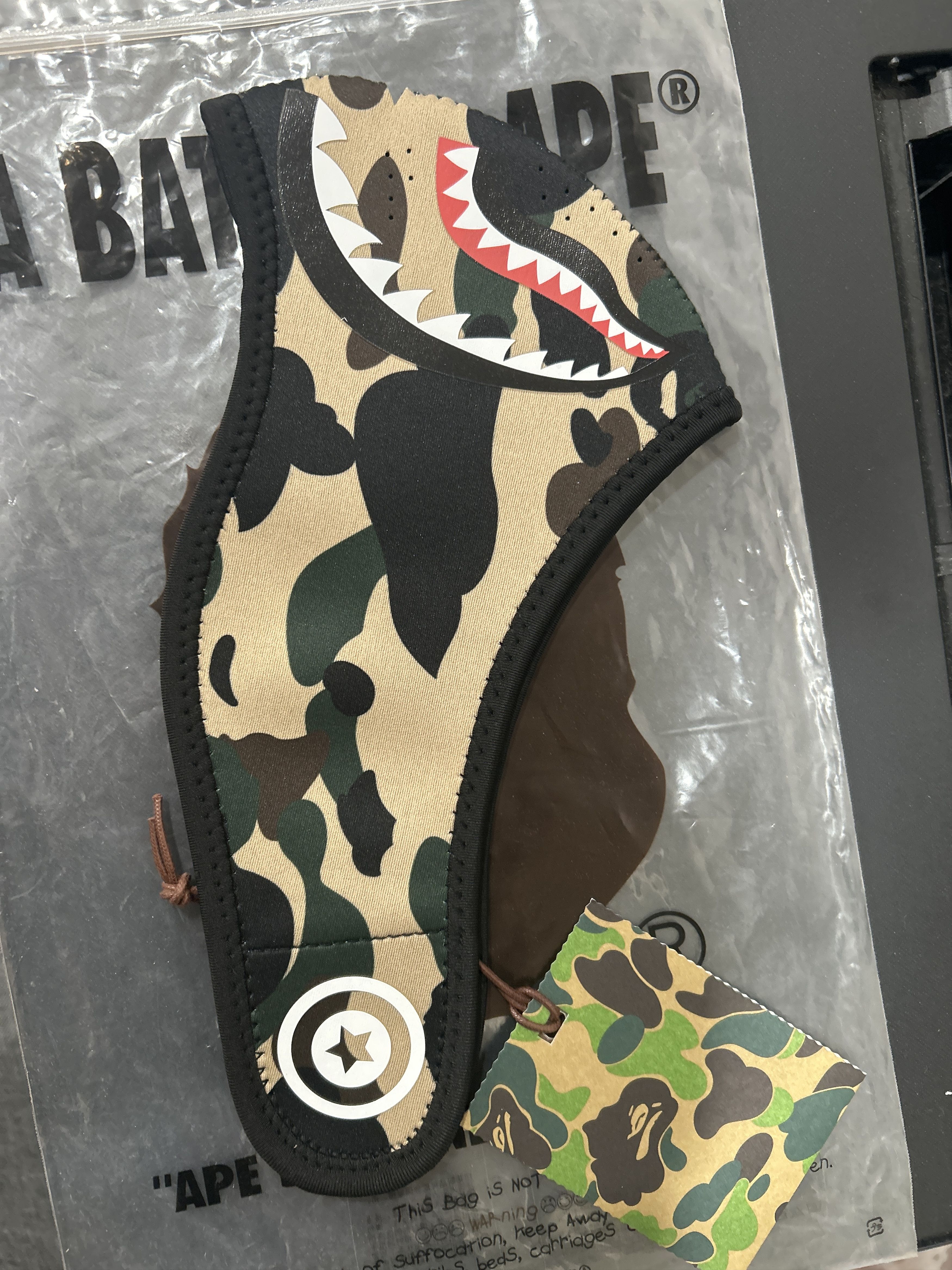 Bape Bape 1st Camo Shark Mask Size ONE SIZE - 3 Thumbnail
