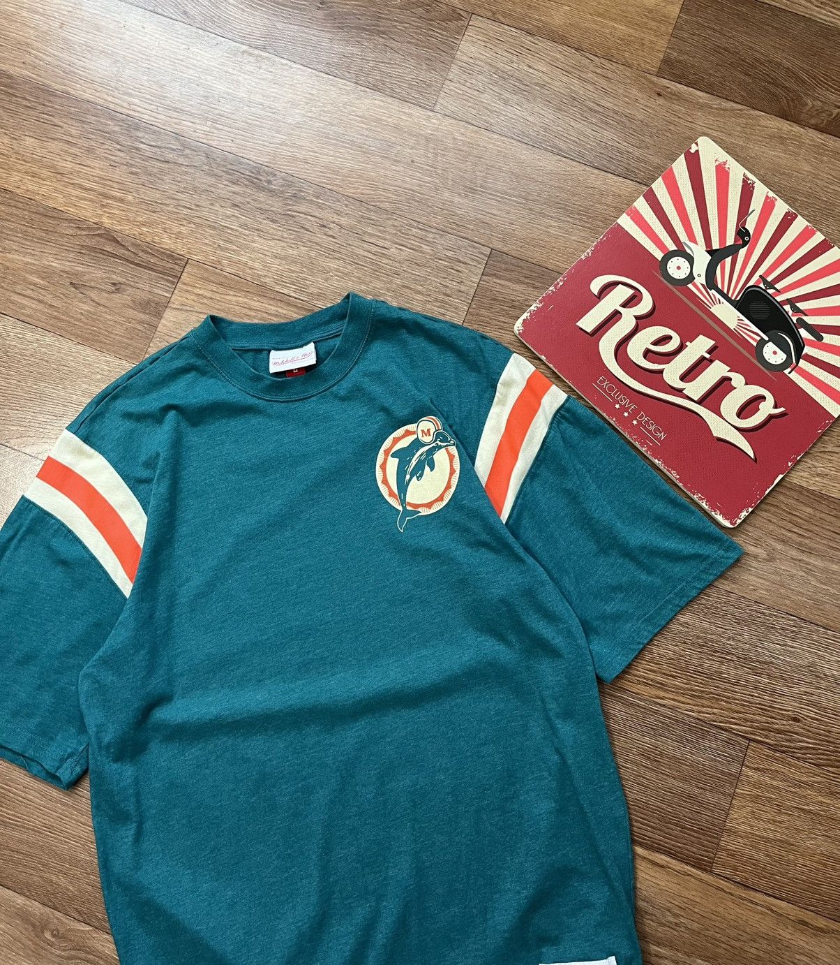 Mitchell & Ness Vintage Mitchell & Ness Miami Dolphins NFL T Shirt Size US L / EU 52-54 / 3 - 2 Thumbnail