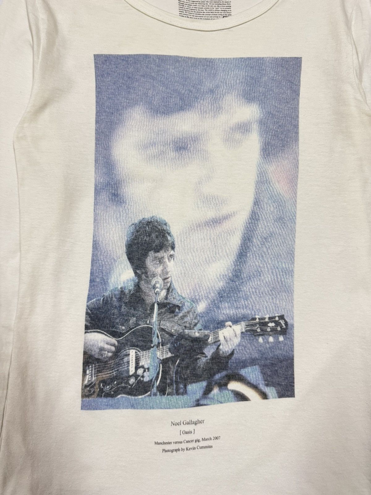 Band Tees × Ships Jet Blue Iconic Manchester Versus Cancer Gig Noel Gallagher Photo Tee Size US S / EU 44-46 / 1 - 7 Thumbnail