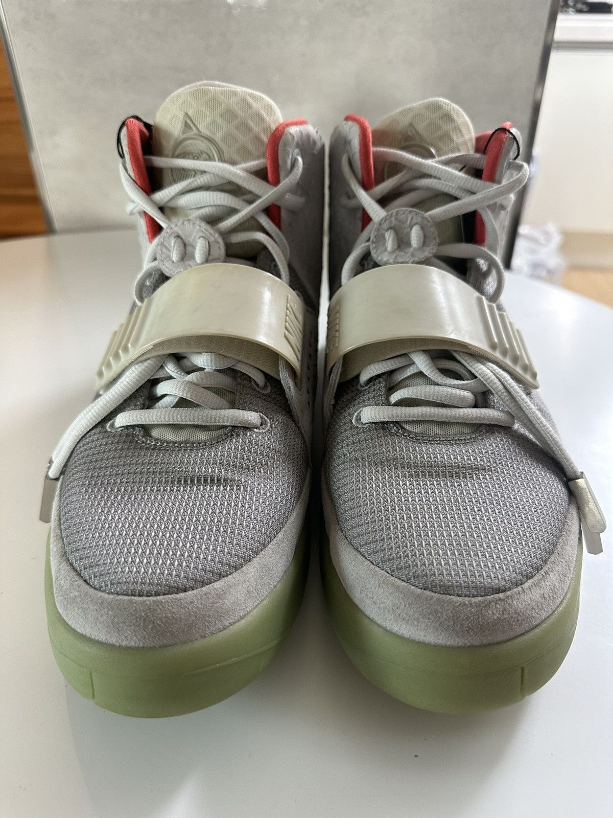 sample] Nike Air Yeezy Pure Platinum brand new of