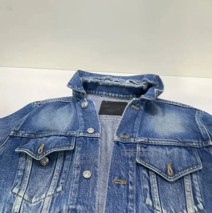 Balenciaga Balenciaga Denim Jacket with Pockets for All Genders. Size US L / EU 52-54 / 3 - 7 Thumbnail