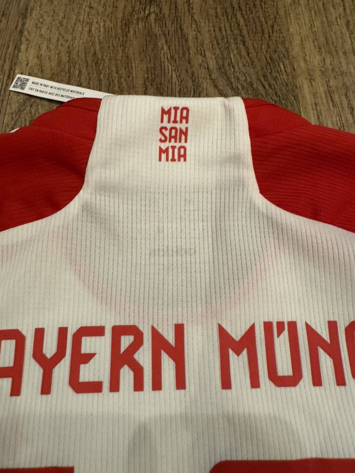 Adidas BAYERN MUNICH 2023 2024 HOME FOOTBALL SOCCER JERSEY SIZE M Size US M / EU 48-50 / 2 - 16 Thumbnail