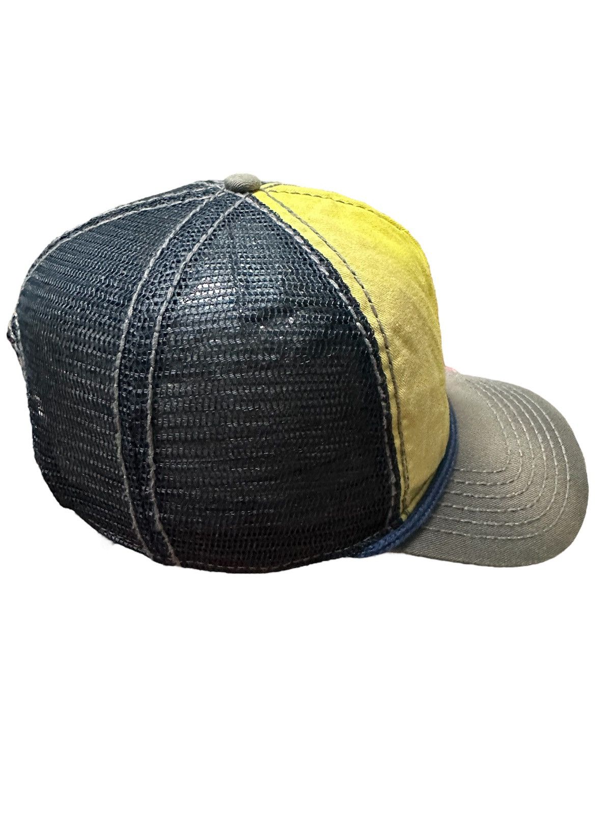 DC Comics Faded Design DC Comic Hat with Batman Logo Hat Size ONE SIZE - 4 Thumbnail