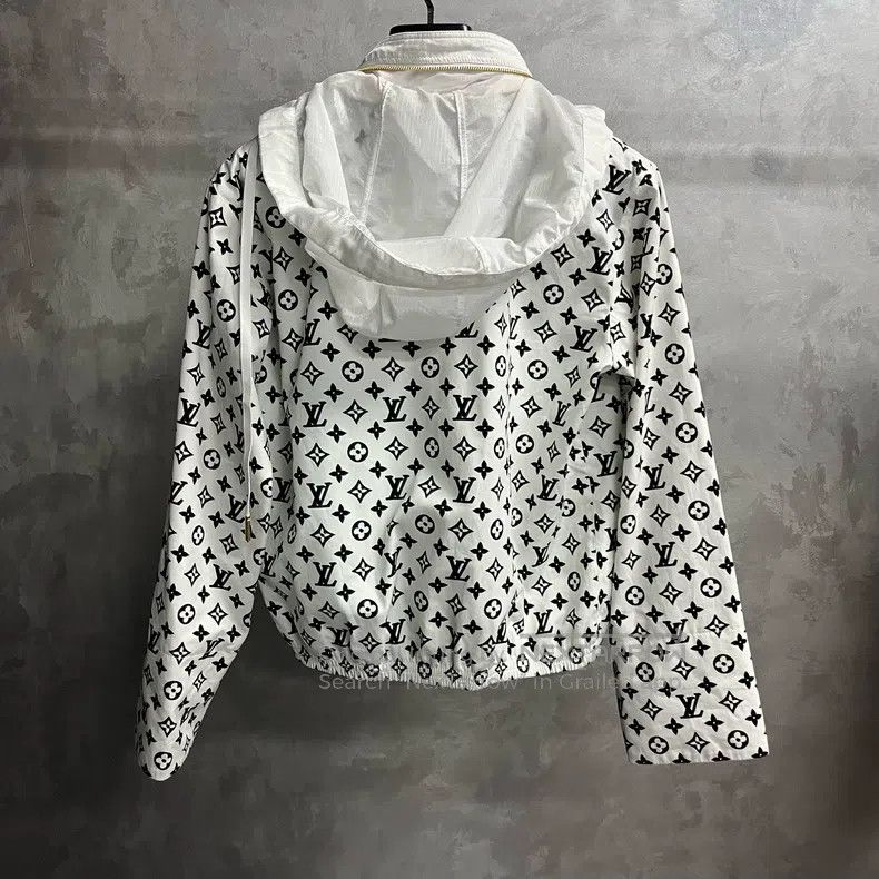 Louis Vuitton Louis Vuitton White Logo monogrammed stand-up collar jacke Size XS / US 0-2 / IT 36-38 - 5 Thumbnail