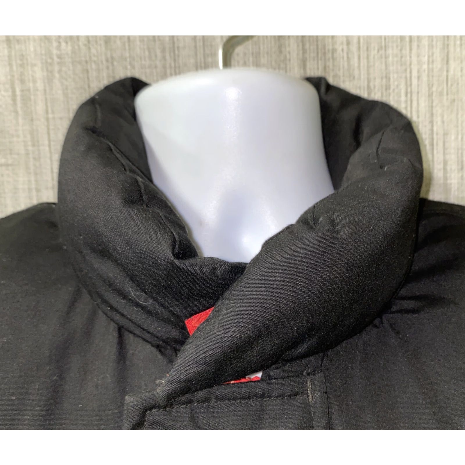Vintage Cabela’s Brand Men Vest Down Filled Puffer Black/Red Polyester Blend Zip Full Size M Regular Size M Casual Size US M / EU 48-50 / 2 - 3 Thumbnail