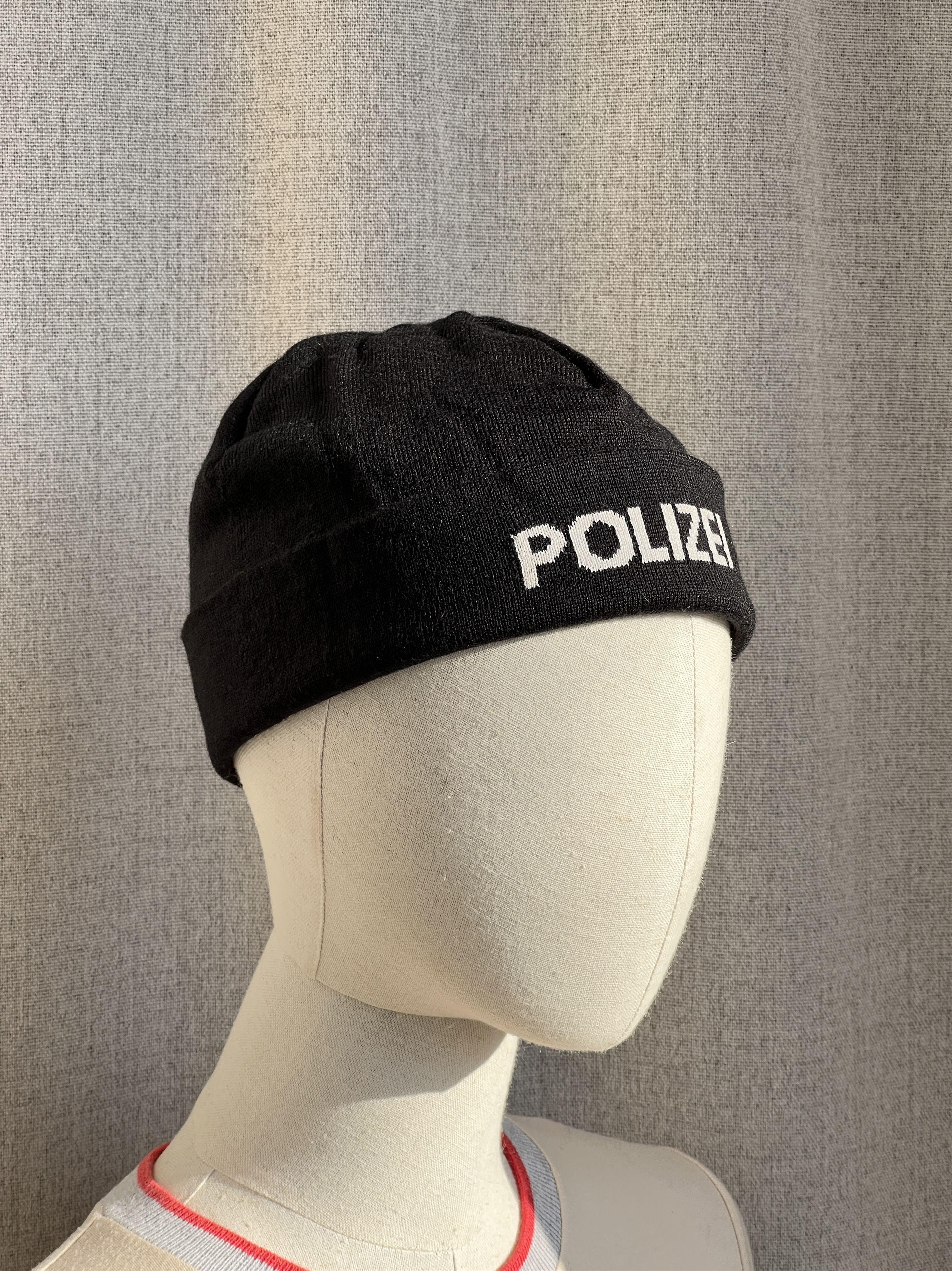 Vintage Vintage y2k Polizei Black Wool Beanie Hat Size ONE SIZE - 2 Thumbnail