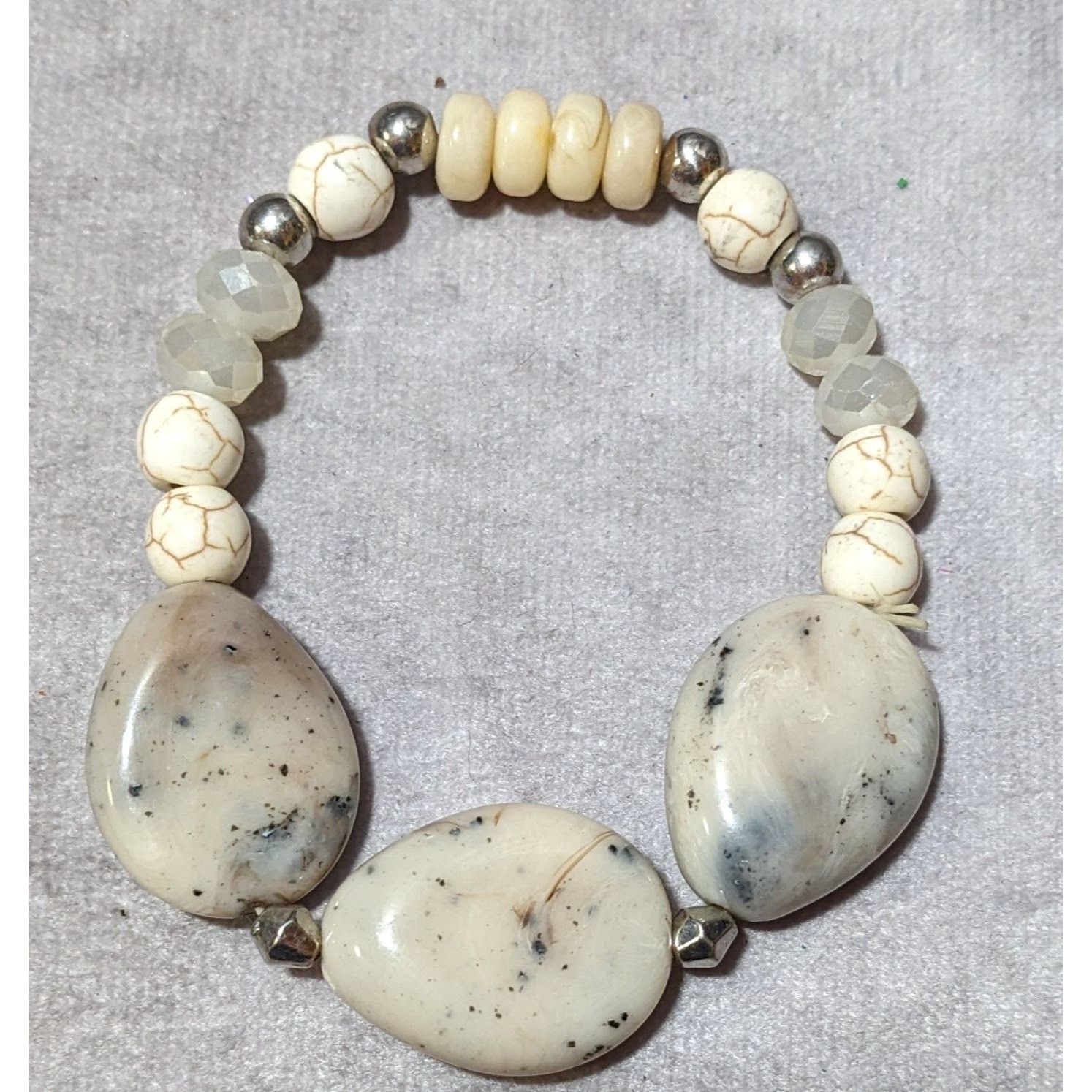 Other Cream Tone Glass And Stone Beaded Stretch Bracelet Size ONE SIZE - 4 Thumbnail