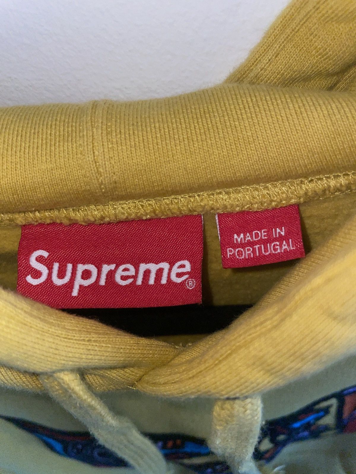 Supreme Supreme Yellow Hoodie - Picasso Embroidery - Size M Size US M / EU 48-50 / 2 - 3 Thumbnail