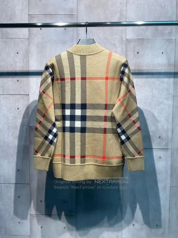 Burberry Burberry Khaki Wool Plaid Women's Cardigan. Size S / US 4 / IT 40 - 3 Thumbnail