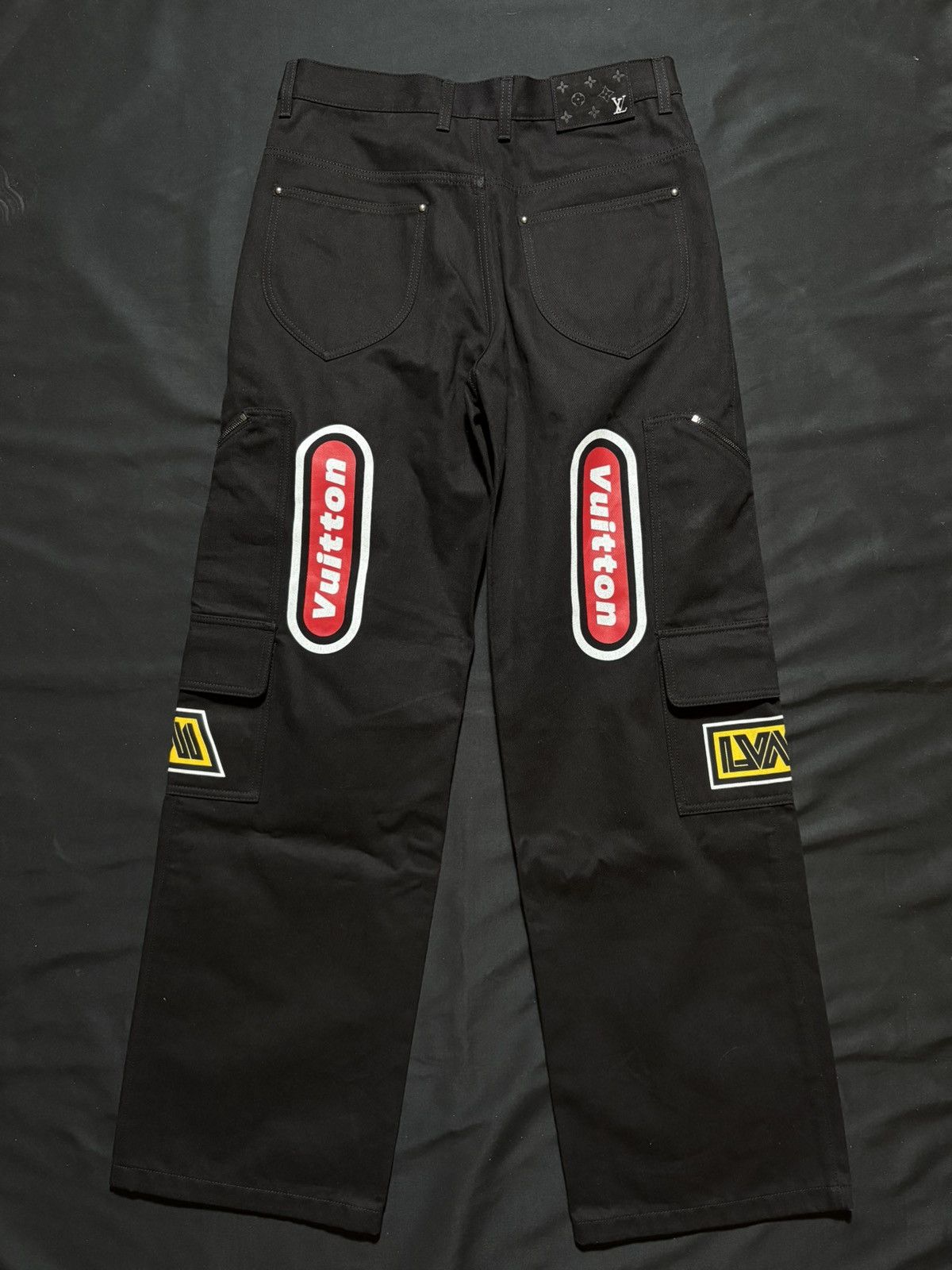 Louis Vuitton Louis Vuitton Graffiti Print Cargo Jeans - Size 30 Size US 30 / EU 46 - 5 Thumbnail