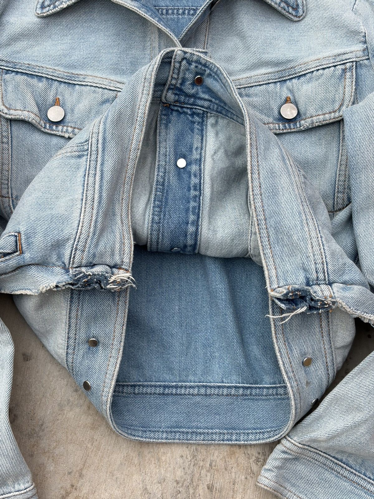 Maison Margiela SS2017 Maison Margiela Two Tone Denim Jacket Size US S / EU 44-46 / 1 - 3 Thumbnail