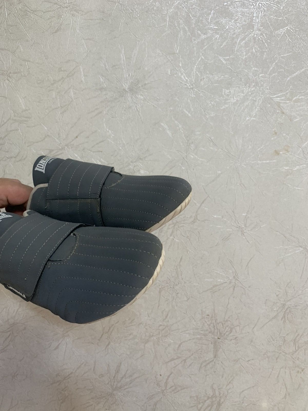 Lonsdale × Vintage Vintage Lonsdale Velcro Avant Garde Grey Sneakers Y2K Shoes Size US 9 / EU 42 - 4 Thumbnail