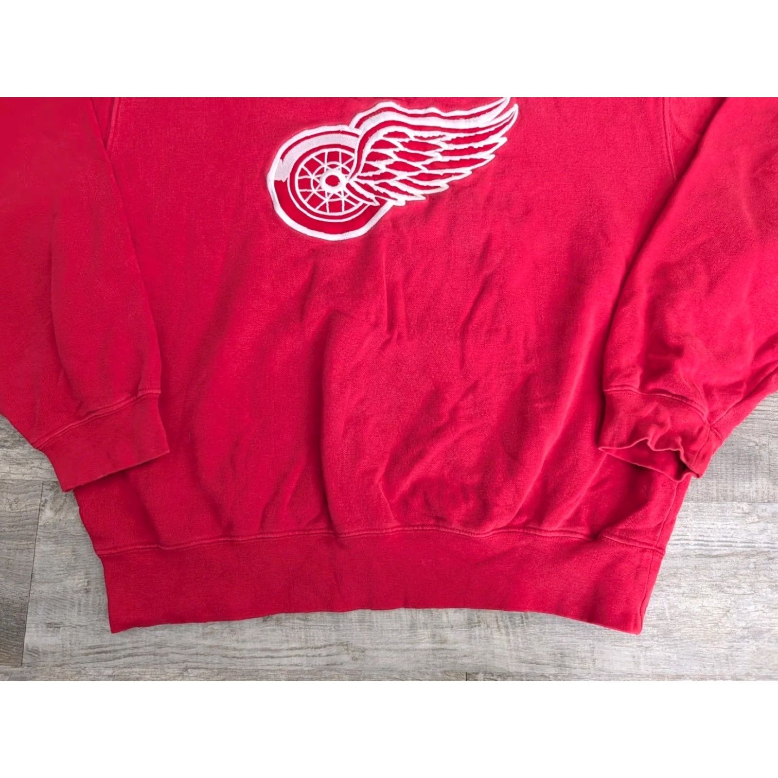 Nike VINTAGE Nike Team Detroit Red Wings Center Swoosh Crewneck Sweatshirt M Red Tigers? (Note: Original title provided) Size US M / EU 48-50 / 2 - 5 Thumbnail