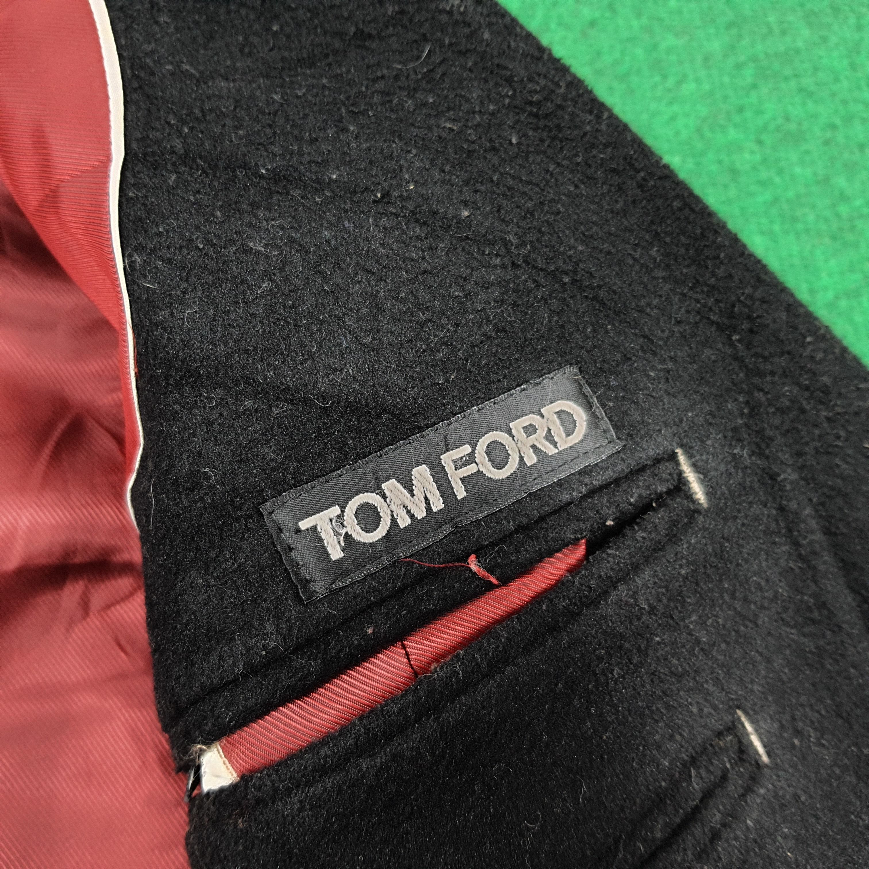 Tom Ford Tom Ford Black Blazer with Red Satin Lining C307N11 Size 44S - 6 Thumbnail
