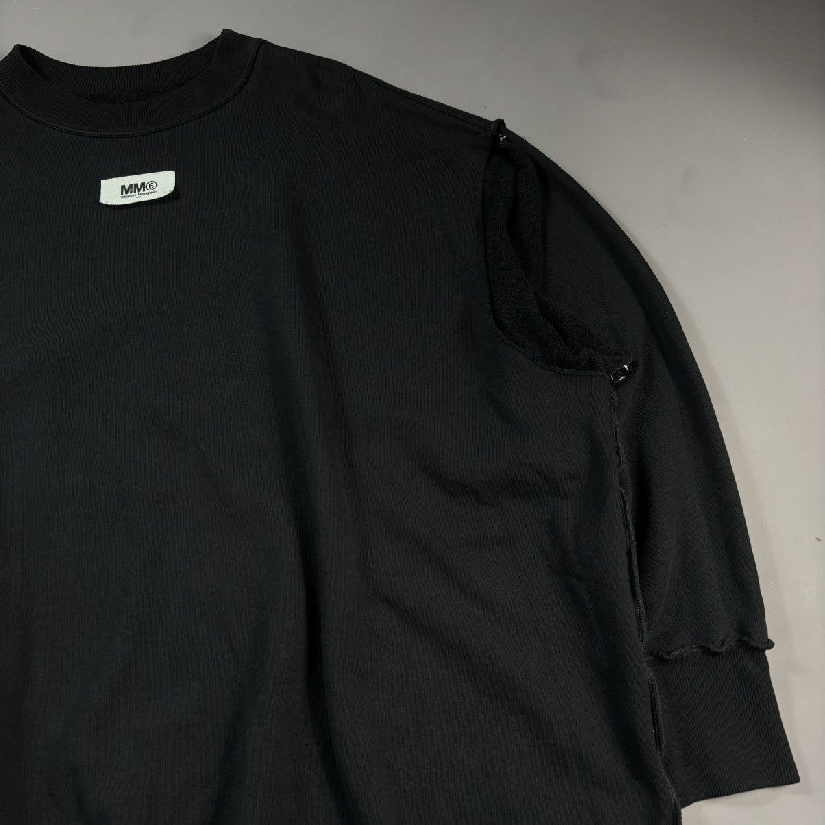 Maison Margiela Maison Margiela Mm6 - Ss21 Cropped Sleeve Oversized Crewneck Size US XXL / EU 58 / 5 - 3 Thumbnail