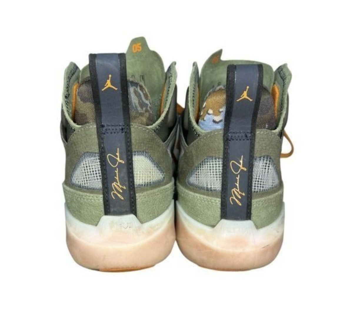 Jordan Brand × Undefeated Nike Undefeated Jordan Men’s 8 Shoes 37 SP Flight Jacket Size US 8 / EU 41 - 6 Thumbnail