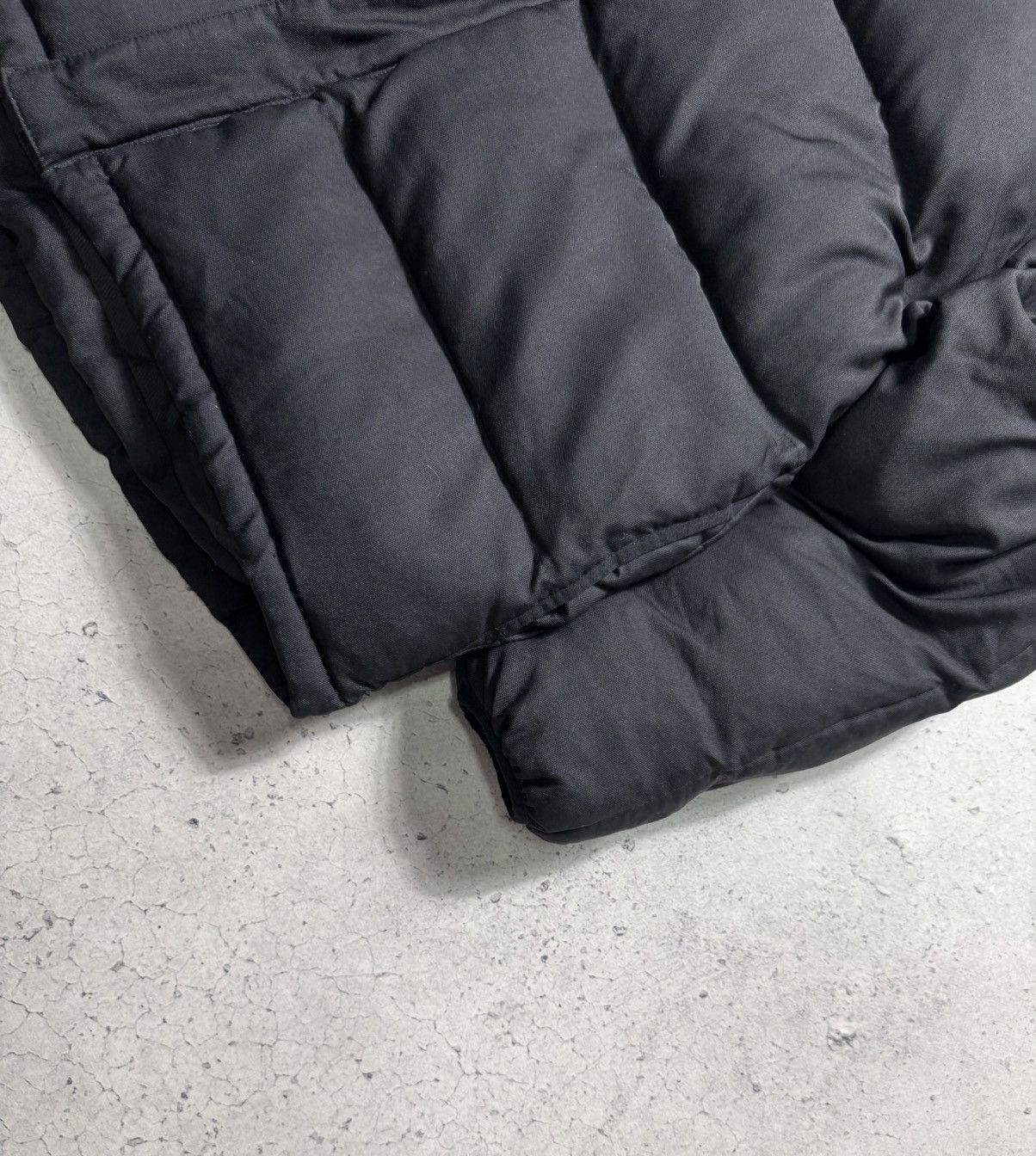 Yves Saint Laurent Yves Saint Laurent YSL Vintage 90’s Down Puffer Jacket Size US L / EU 52-54 / 3 - 3 Thumbnail