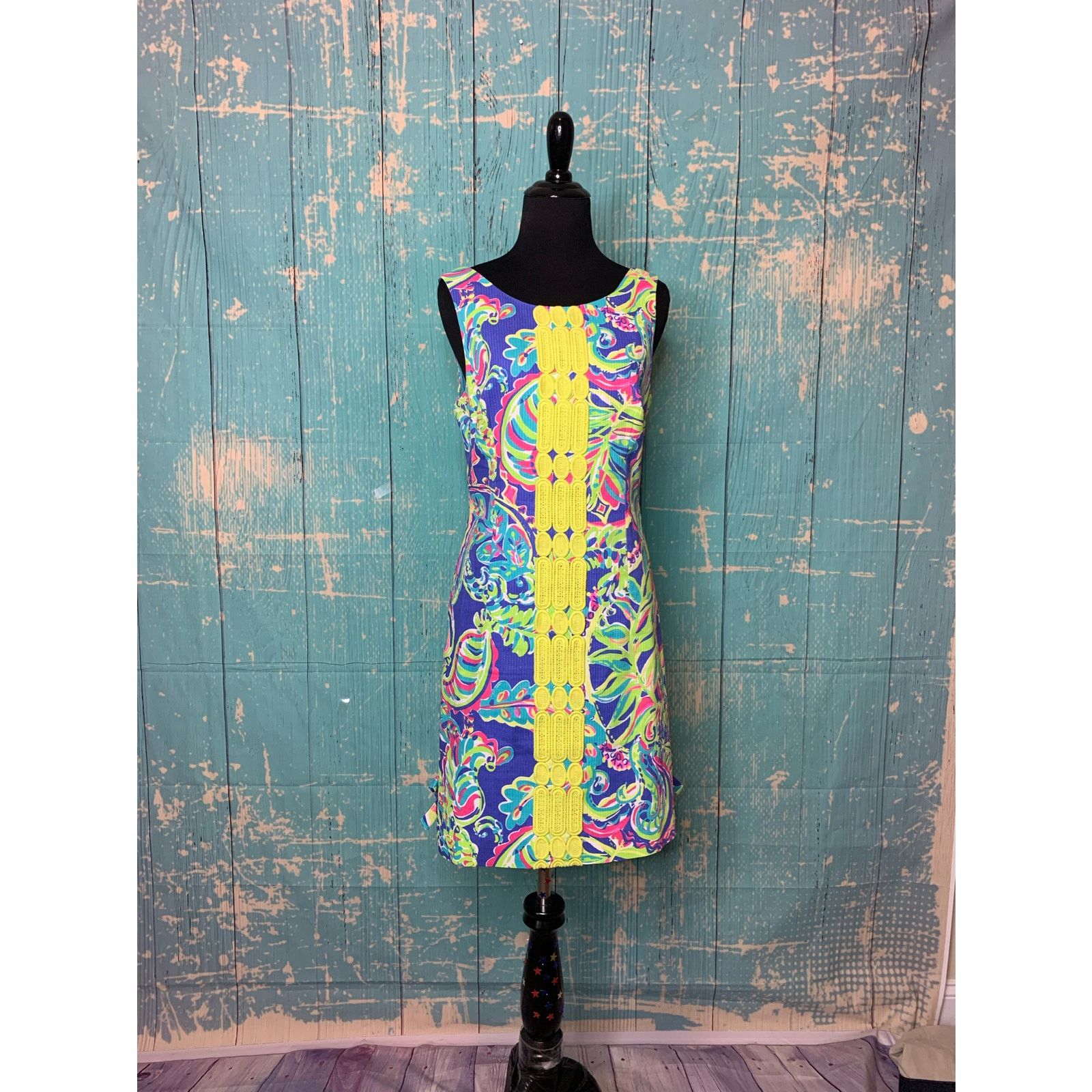 Lilly Pulitzer Lilly Pulitzer colorful print sheath mini dress size 4 Size S / US 4 / IT 40 - 12 Thumbnail