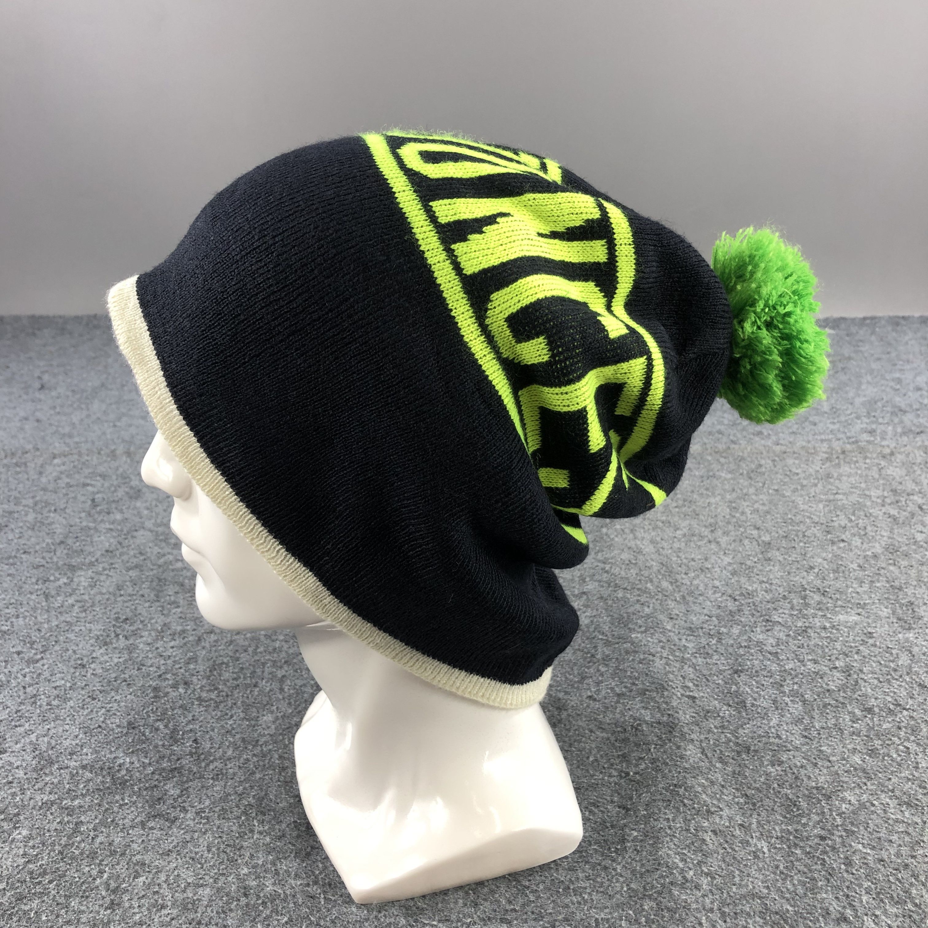 American Eagle Outfitters American Eagle Outfitters Bobble Neon Green Beanie B203 Size ONE SIZE - 1 Thumbnail