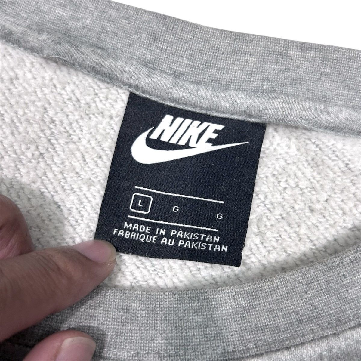Nike Nike Swoosh Small Logo Wording Crewneck Sweatshirt Size US XL / EU 56 / 4 - 3 Thumbnail