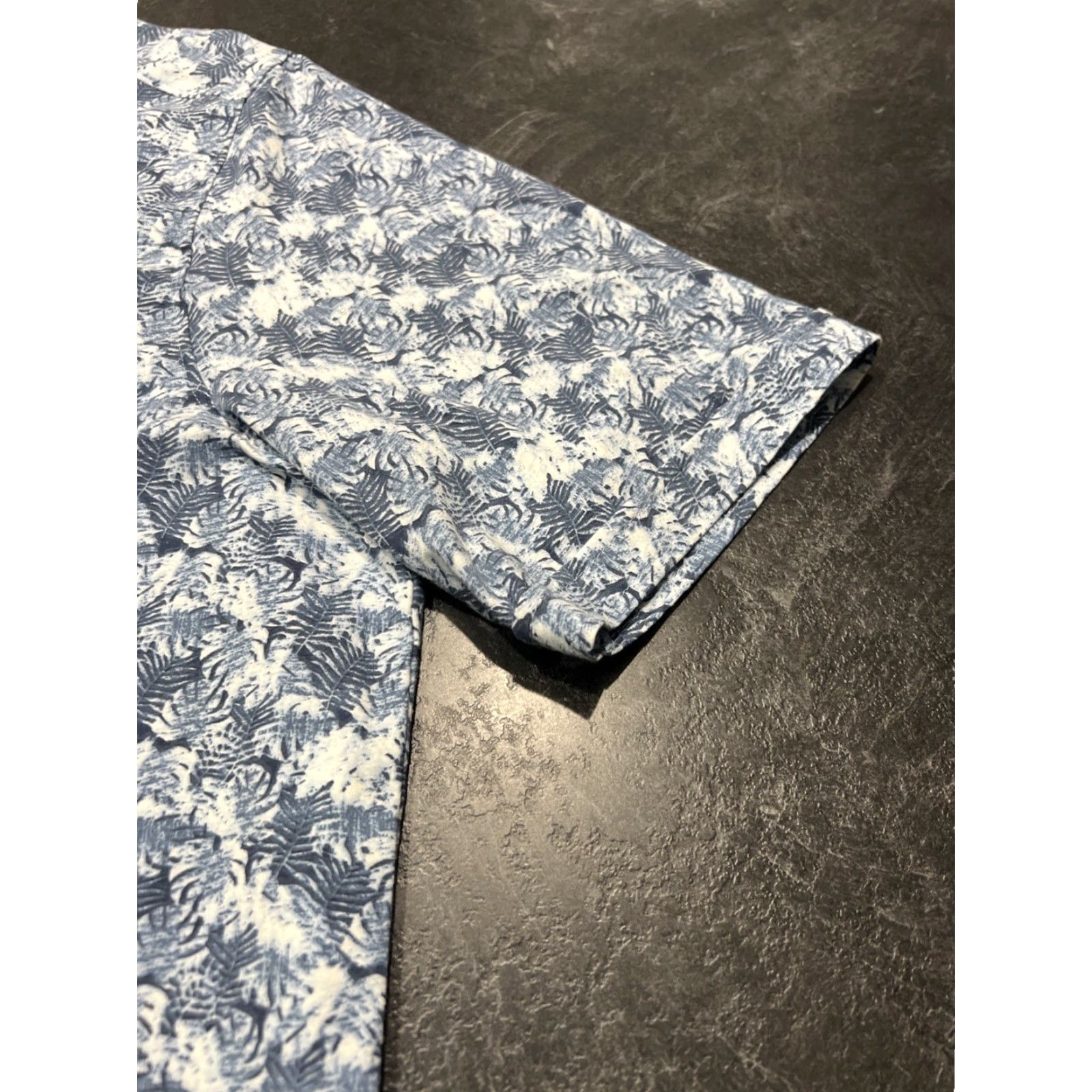 Vintage Age of Wisdom Shirt Mens 2XL Blue Floral Short Sleeve Cotton Button-Up Shirt Size US XXL / EU 58 / 5 - 2 Thumbnail