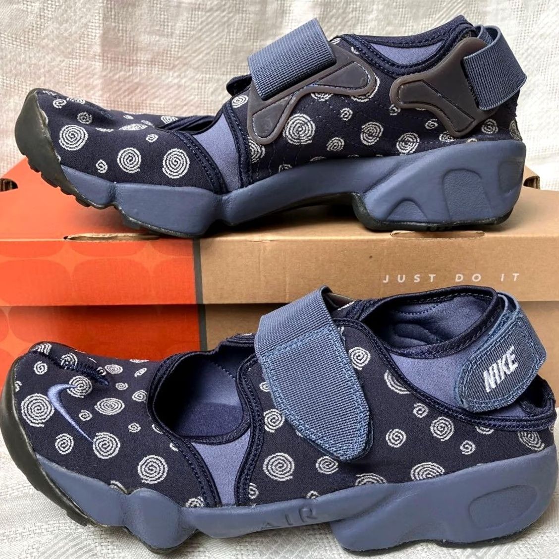 Nike VINTAGE Nike Sneakers Mens Gray Air Rift Deadstock Court Grey Japanese Tabi Used Size US 10 / EU 43 - 5 Thumbnail