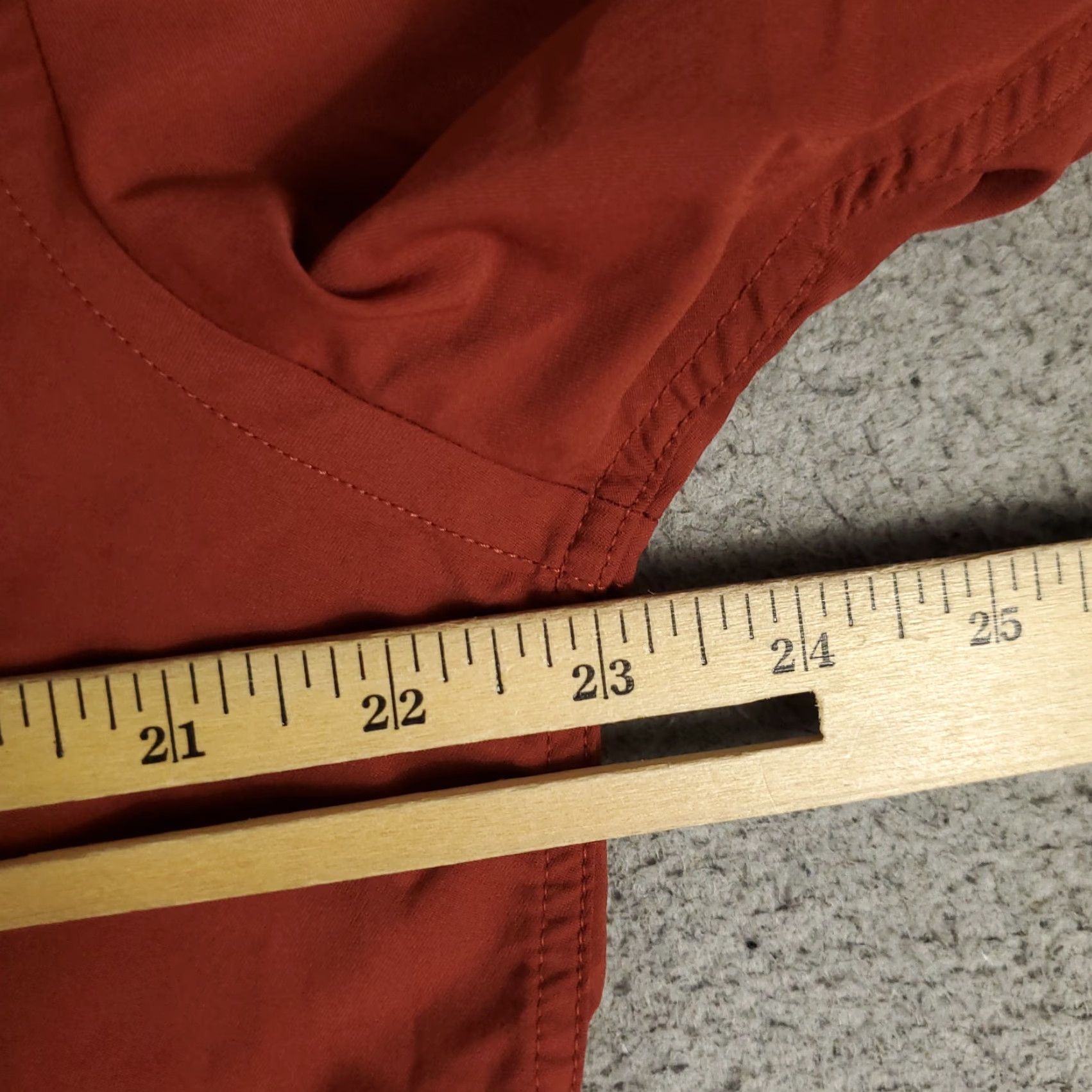 UNTUCKit UNTUCKit Shirt Mens XL Rust Nylon Stretch Button Up Long Sleeve Solid Casual Vacation Classics Mens XL Red Nylon Stretch Button-Up Shirt Size US XL / EU 56 / 4 - 5 Thumbnail