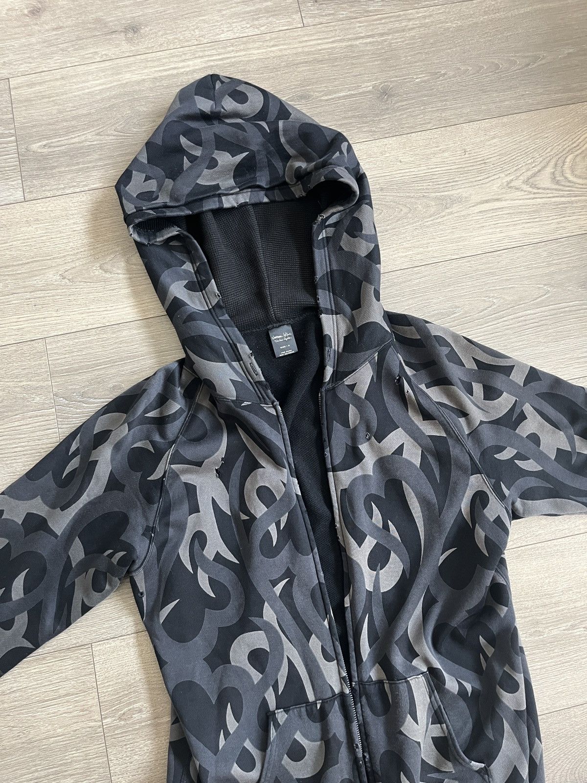 Number (N)ine Number nine aw04 tribal zip up Size US L / EU 52-54 / 3 - 4 Thumbnail