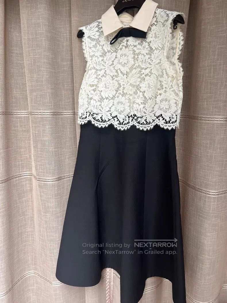Valentino Valentino Lace dress Size S / US 4 / IT 40 - 2 Thumbnail