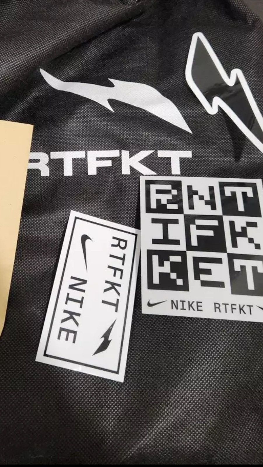 Nike RTFKT x Nike AR Hoodie - Limited Edition Size US L / EU 52-54 / 3 - 5 Thumbnail