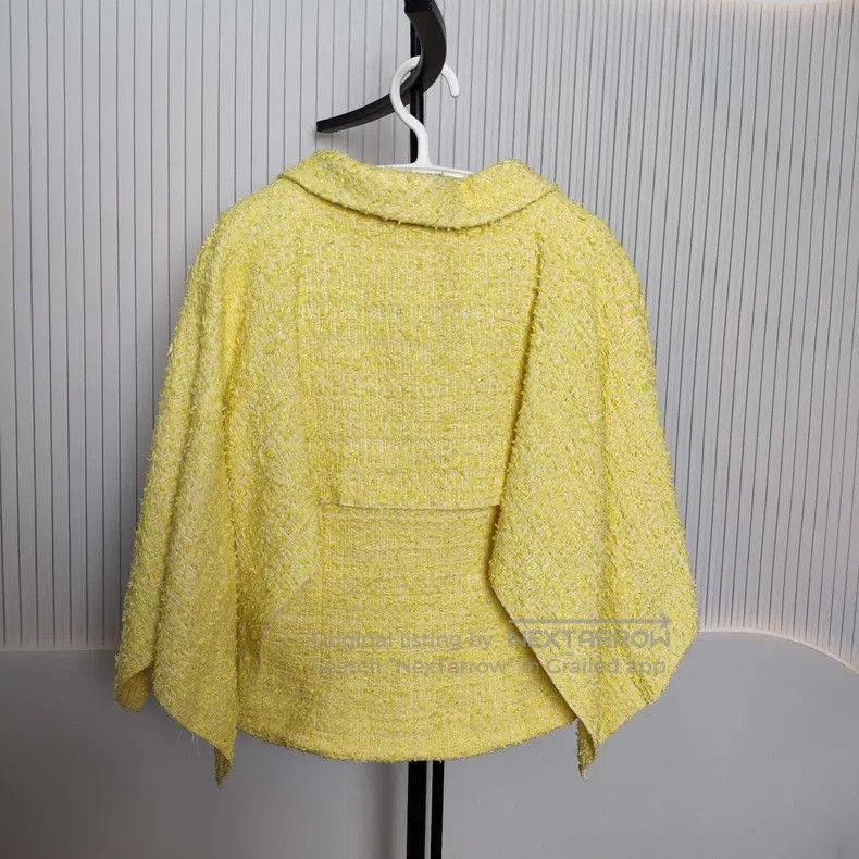 Chanel Chanel Tweed short coat Size XS / US 0-2 / IT 36-38 - 2 Thumbnail