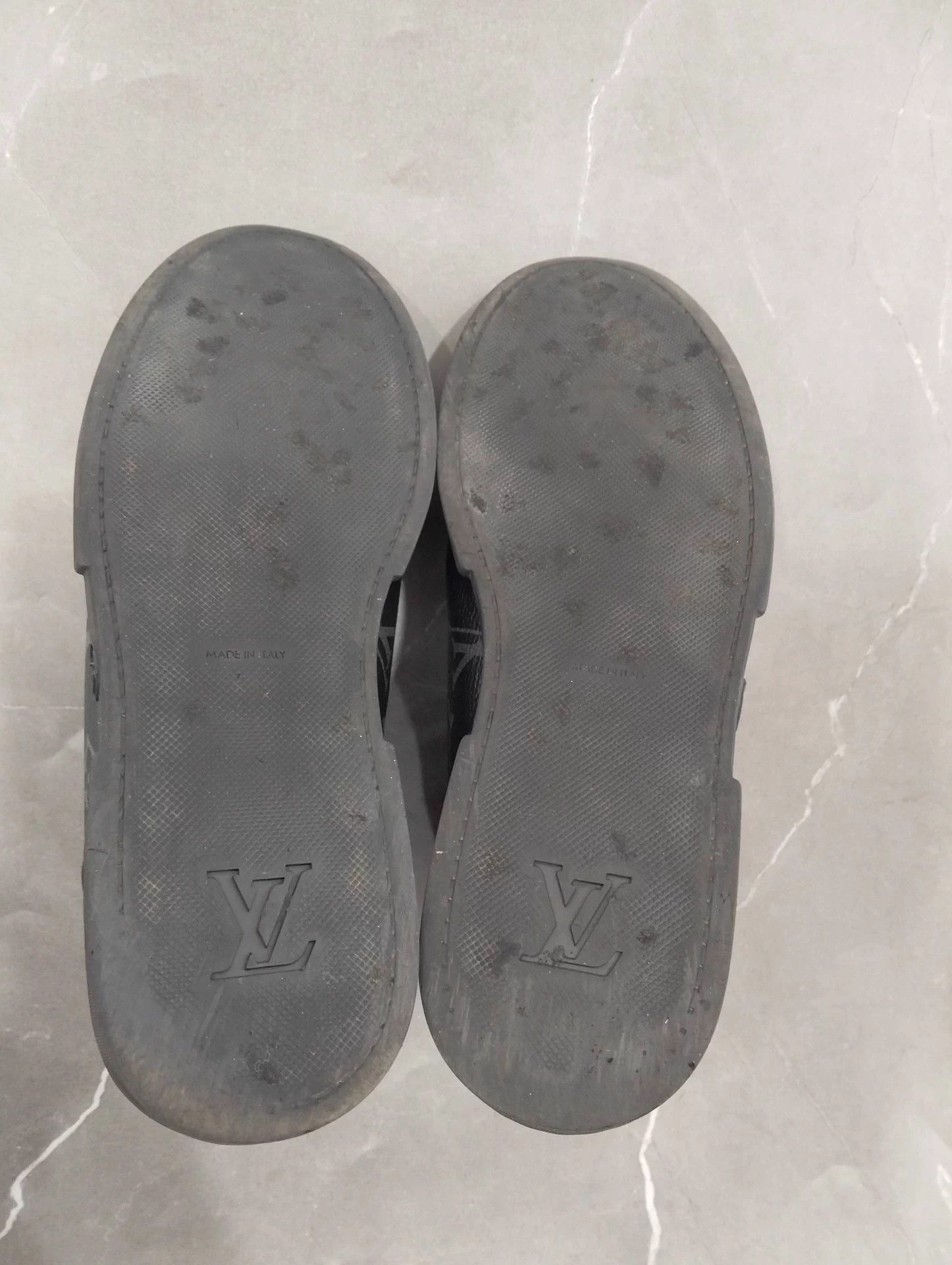 Louis Vuitton LV high-top monogram sneaker EUR 39.5 Size US 8.5 / IT 38.5 - 6 Thumbnail