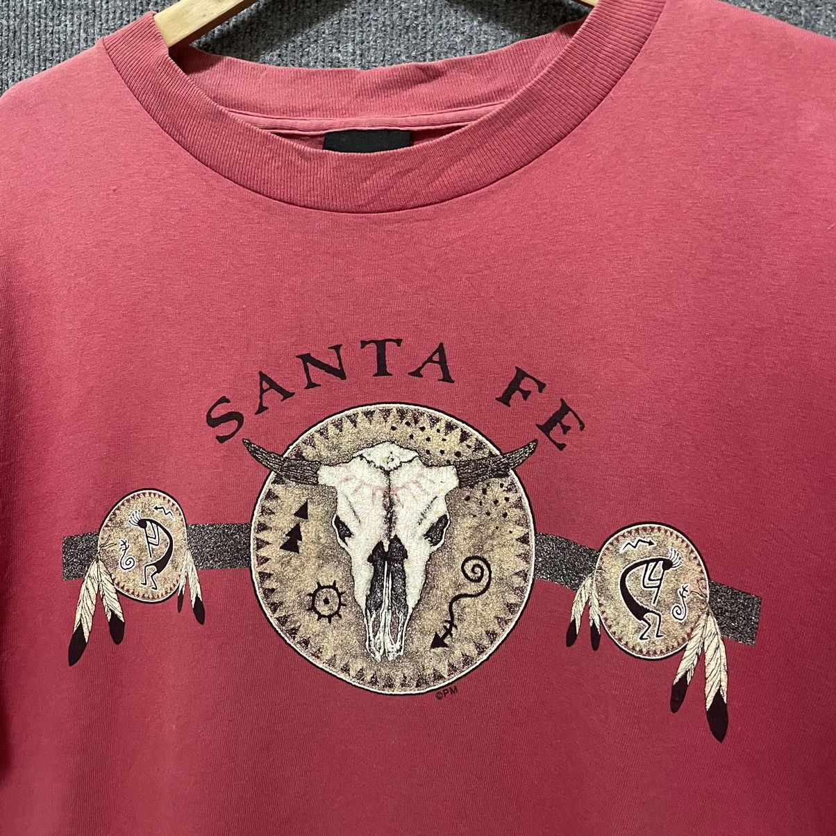 Native × Vintage 1990s Santa Fe Native Motive Apache Feathers T Shirt Size US M / EU 48-50 / 2 - 2 Thumbnail