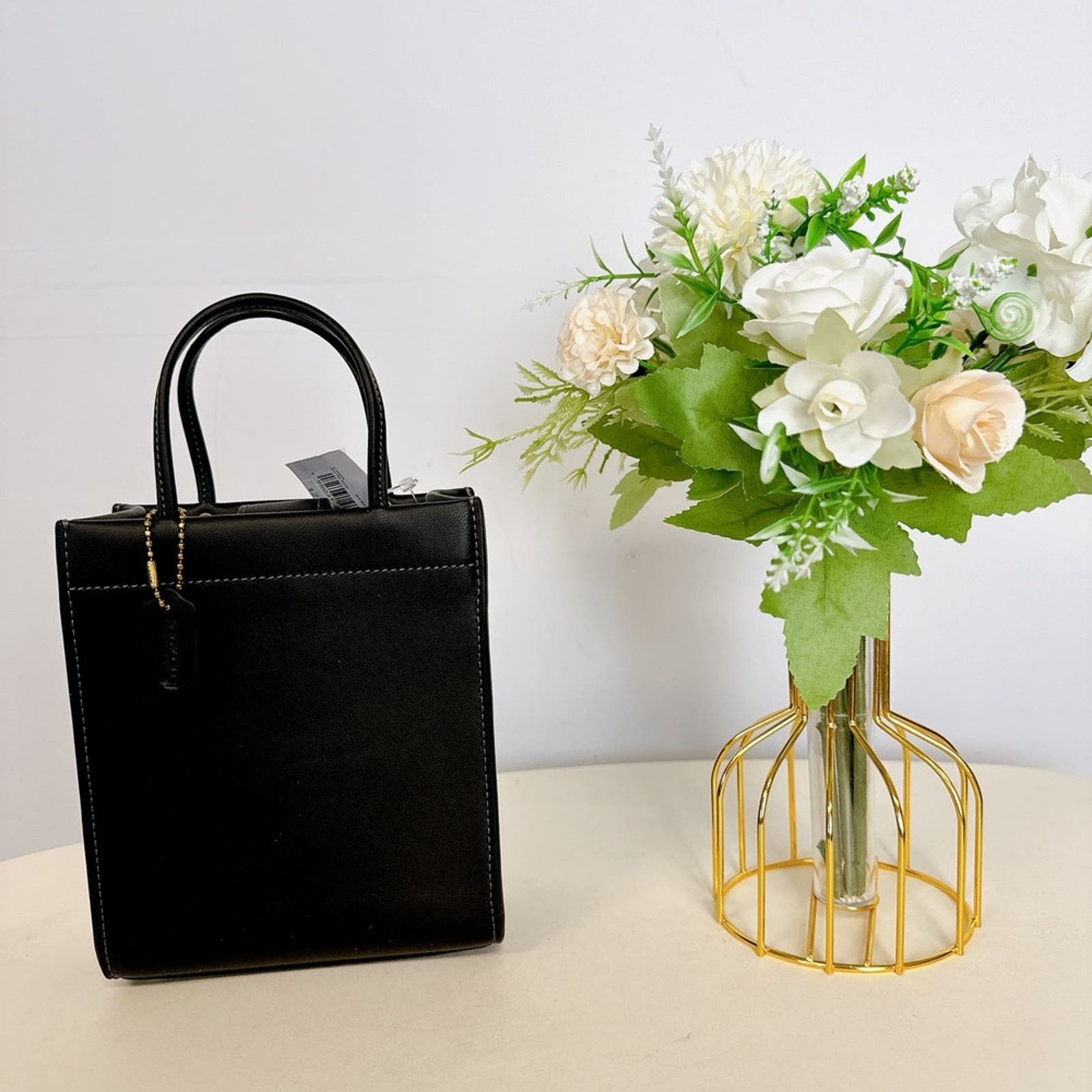 Coach Coach C4828 MINI CASHIN TOTE IN BLACK Size ONE SIZE - 2 Thumbnail