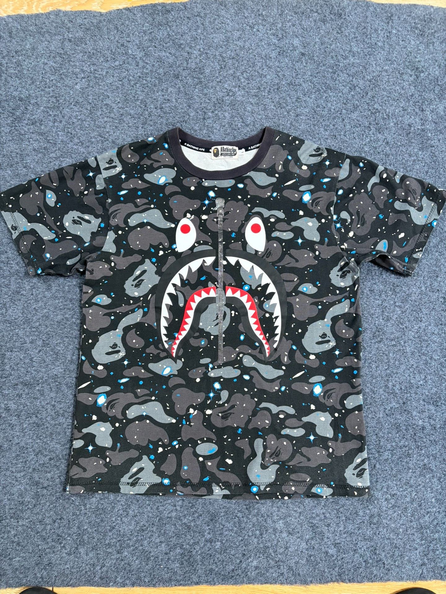 Bape Bape T Multi Shark T-Shirt Casual Size US XL / EU 56 / 4 - 1 Thumbnail