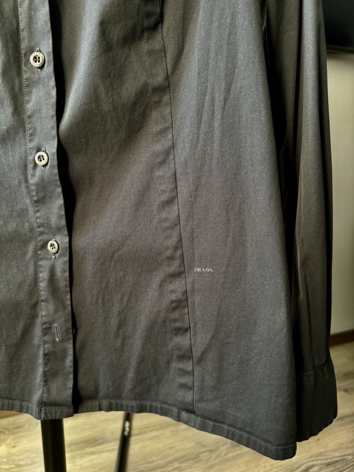 Prada Prada small logo shirt in black Size M / US 6-8 / IT 42-44 - 5 Thumbnail
