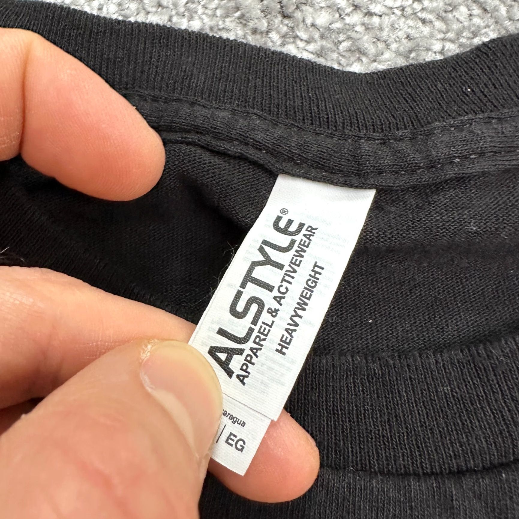 Vintage Alstyle Heavyweight T-Shirt Men XL Black Crew Neck Short Sleeve Cotton Shirt Regular Everyday Classic Mens Size US XL / EU 56 / 4 - 4 Thumbnail