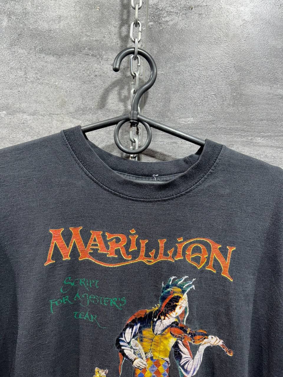 Band Tees Vintage MARILLION SCRIPT FOR AJESTER'S TEAR Rock T-Shirt Size US XL / EU 56 / 4 - 4 Thumbnail