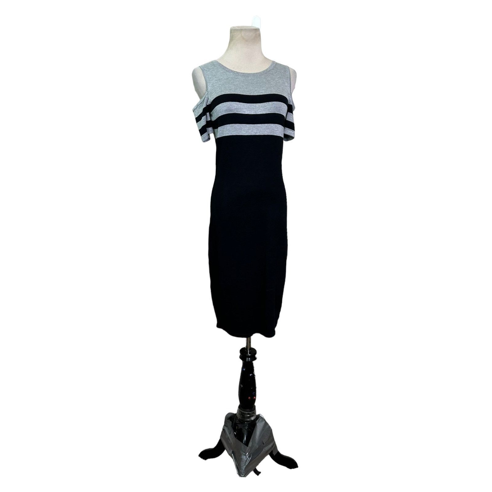 Marc by Marc Jacobs Carmen Marc Valvo knit cold shoulder knit dress size XS Size XS / US 0-2 / IT 36-38 - 10 Thumbnail
