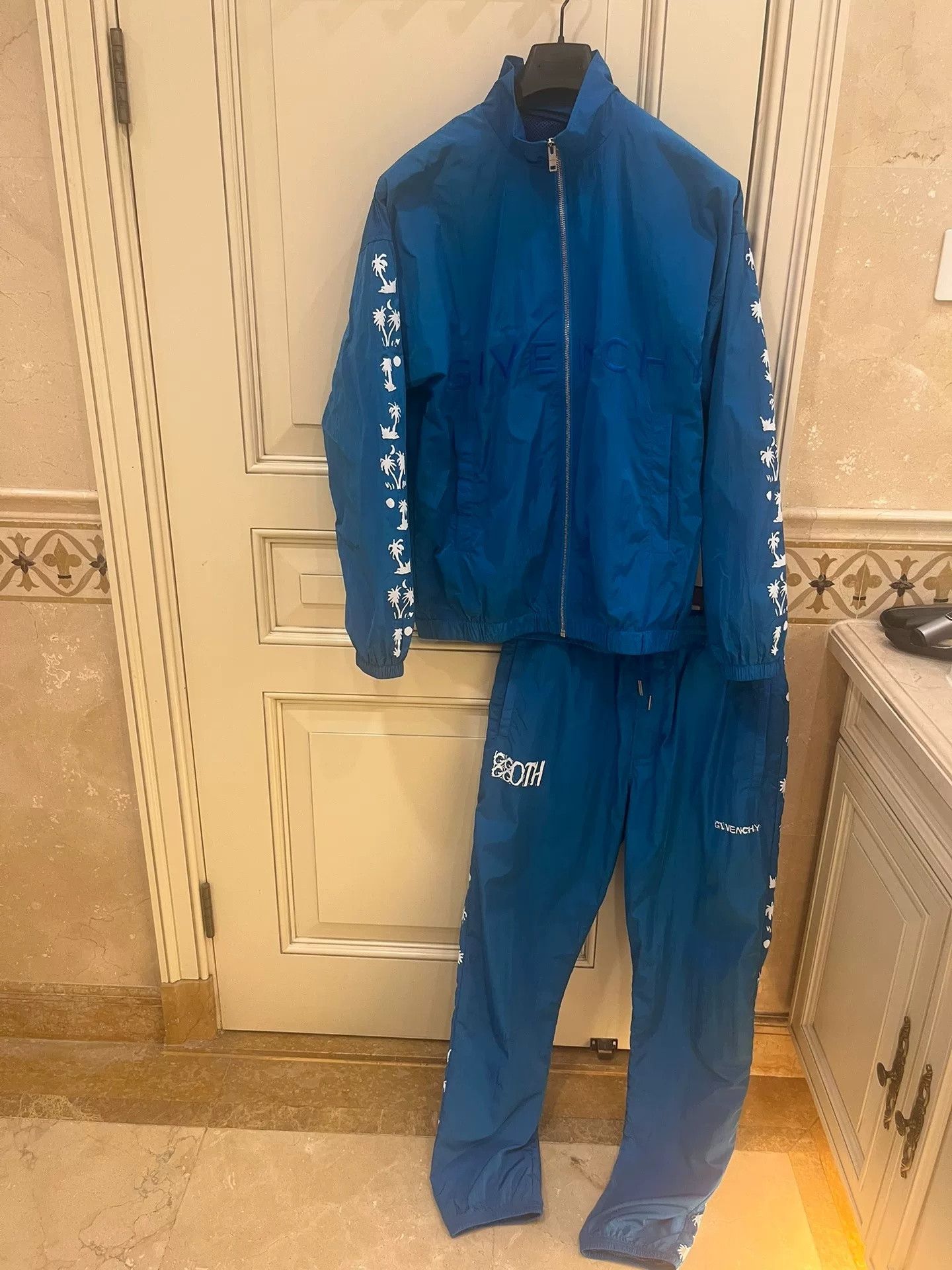 Givenchy Givenchy x Josh Smith Collaboration Tracksuit Size US S / EU 44-46 / 1 - 3 Thumbnail