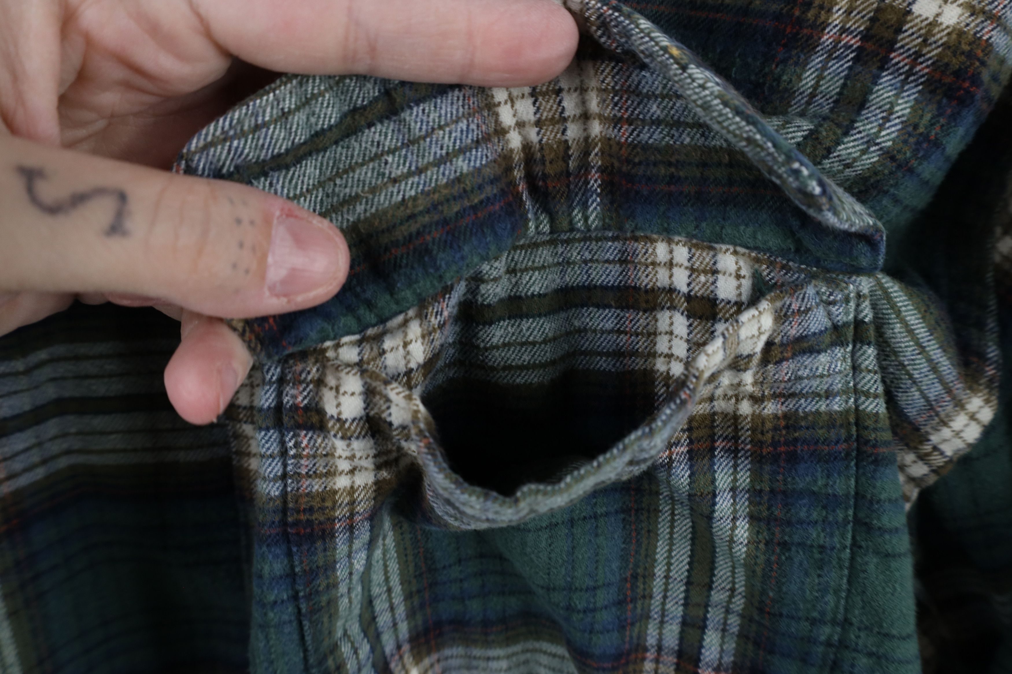 Eddie Bauer × Vintage Vintage 90s Eddie Bauer Flannel Collared Button Shirt Plaid Size US L / EU 52-54 / 3 - 5 Thumbnail