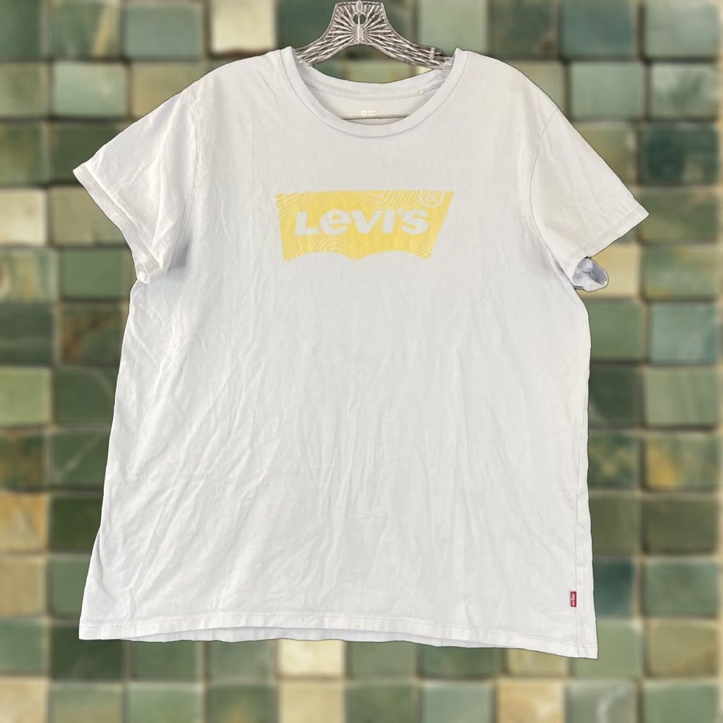 Levi's Levi's T-Shirt Women XL Blue Graphic Tee Size XL / US 12-14 / IT 48-50 - 1 Thumbnail