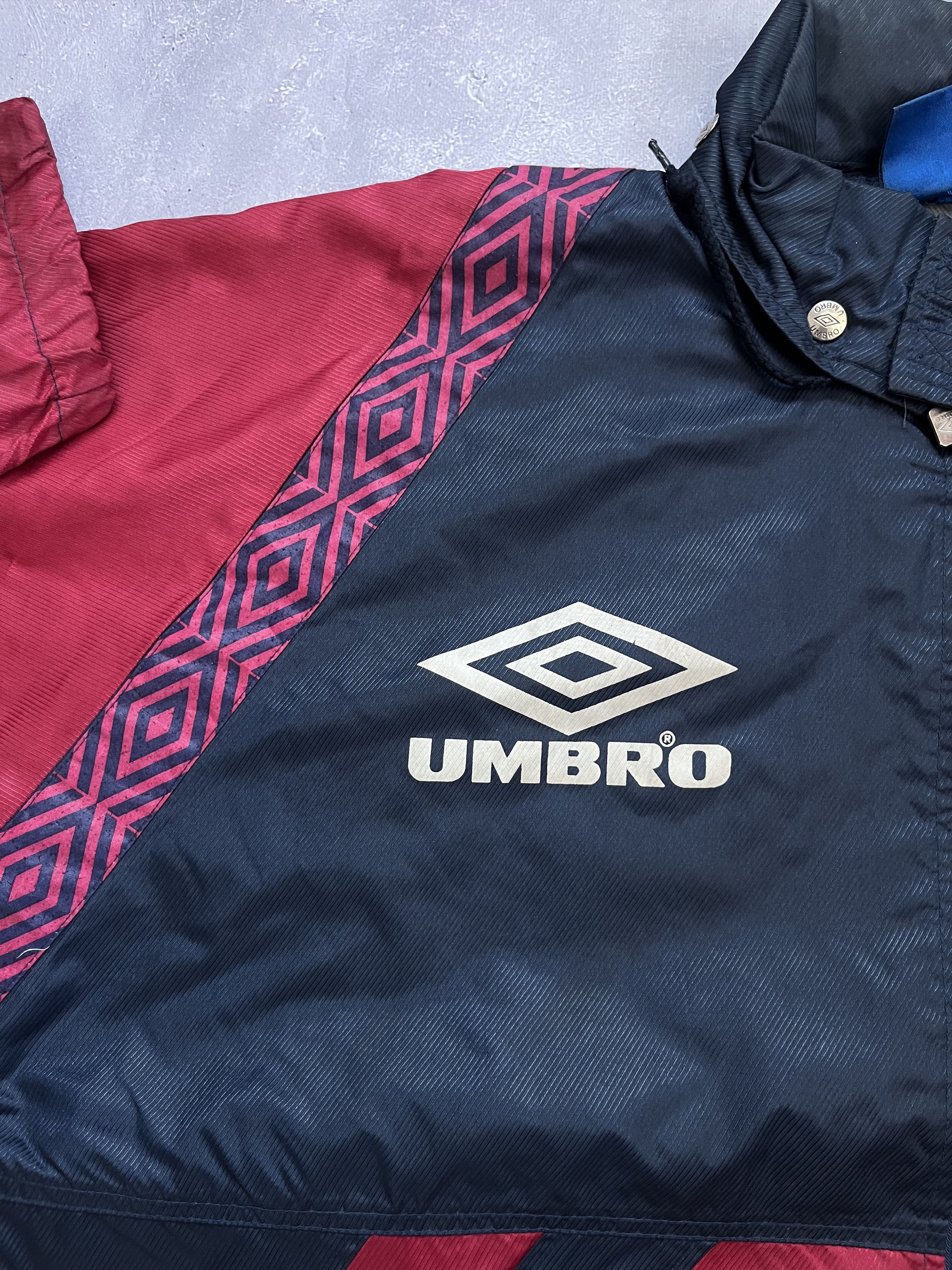 Umbro UMBRO PRO TRAINING FOOTBALL JACKET RAINCOAT JACKET VINTAGE Size US L / EU 52-54 / 3 - 11 Thumbnail