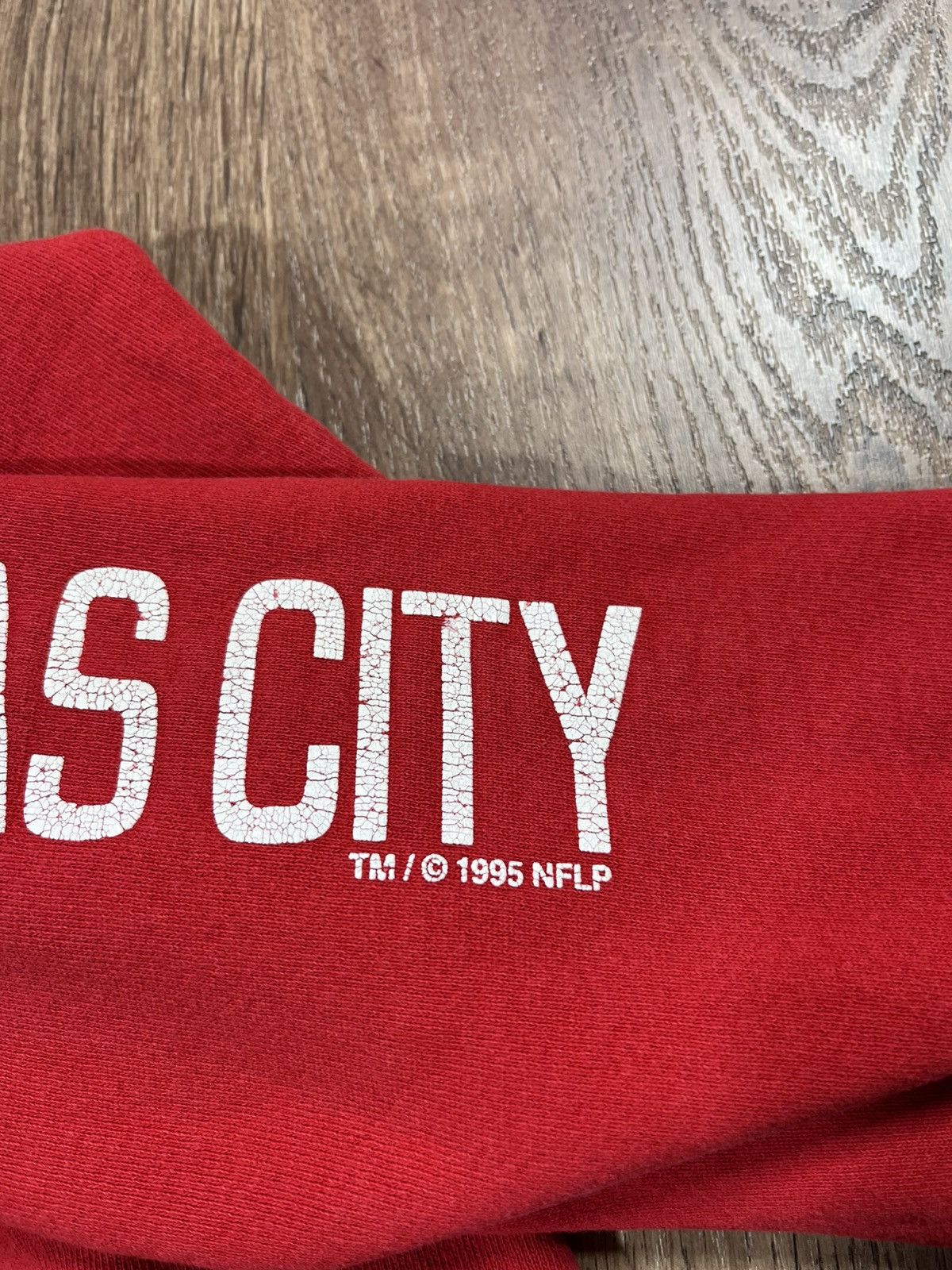 Vintage Vintage 1995NFLP Kansas City Chiefs Sweatshirt Size US L / EU 52-54 / 3 - 9 Thumbnail