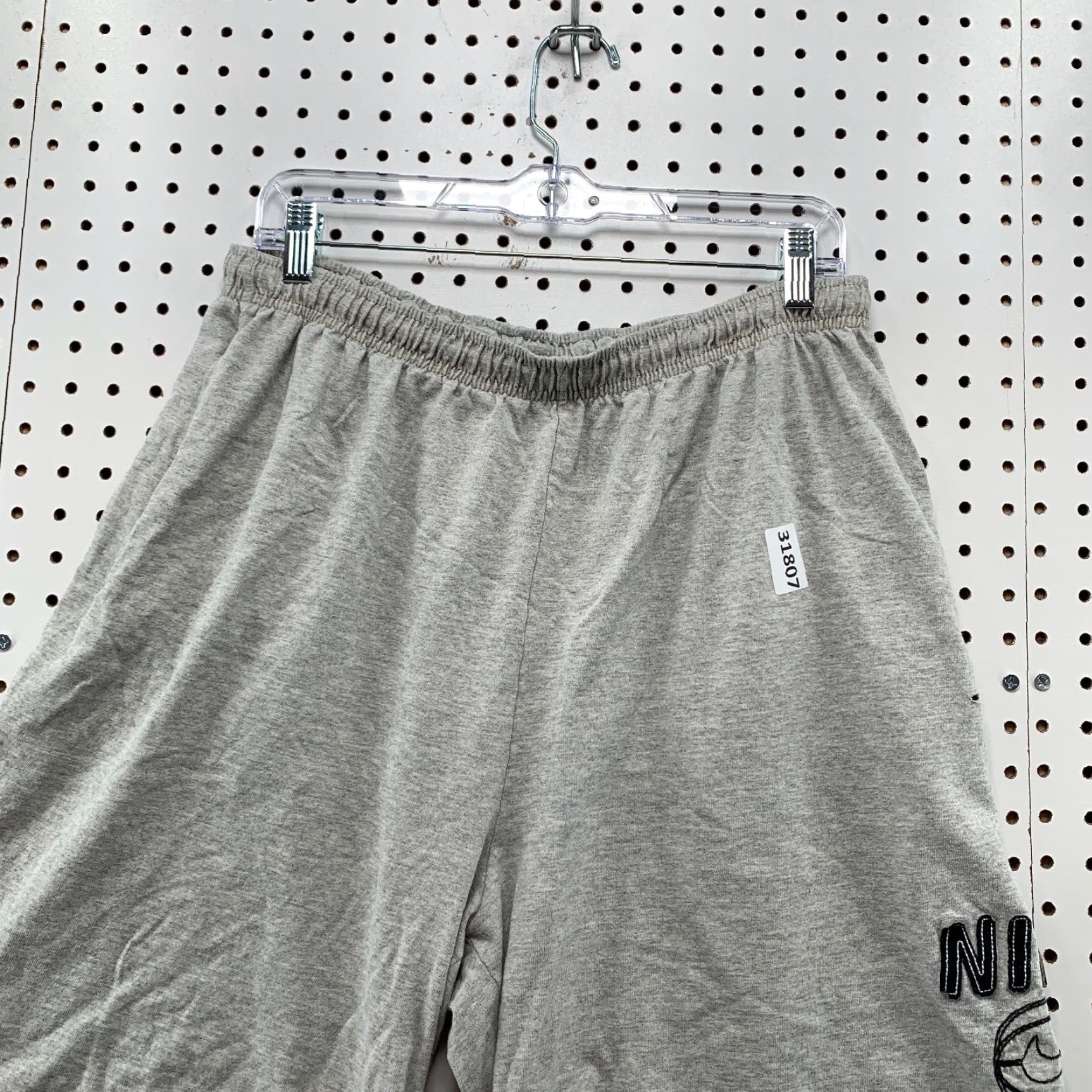 Nike VINTAGE Nike Basketball Shorts Men L Gray Embroidered Swoosh 32x9.5 90s Black Tag Athletic Size US 33 - 2 Thumbnail