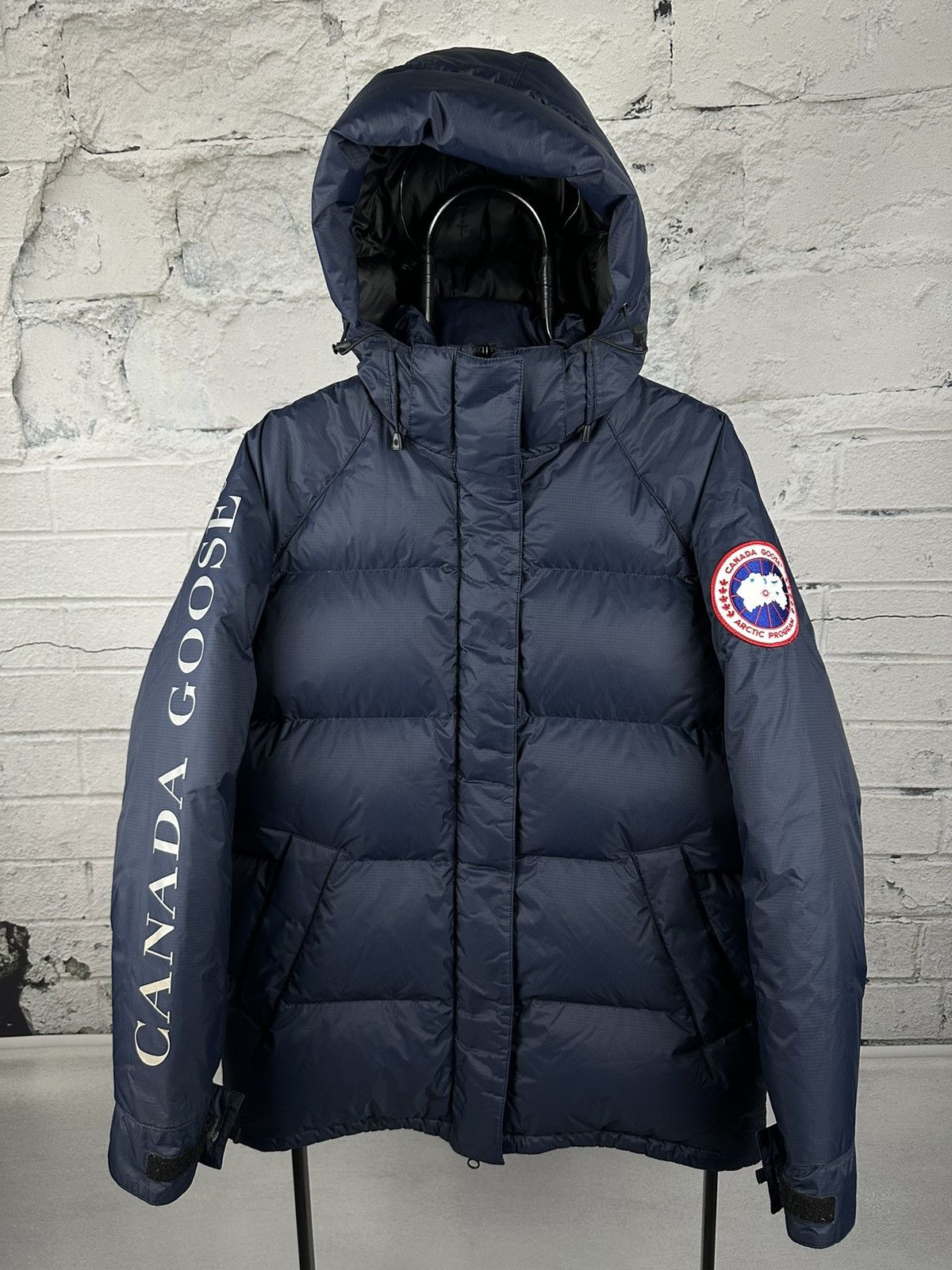 image of Canada Goose Approach Jacket in Navy, Men's (Size Small)