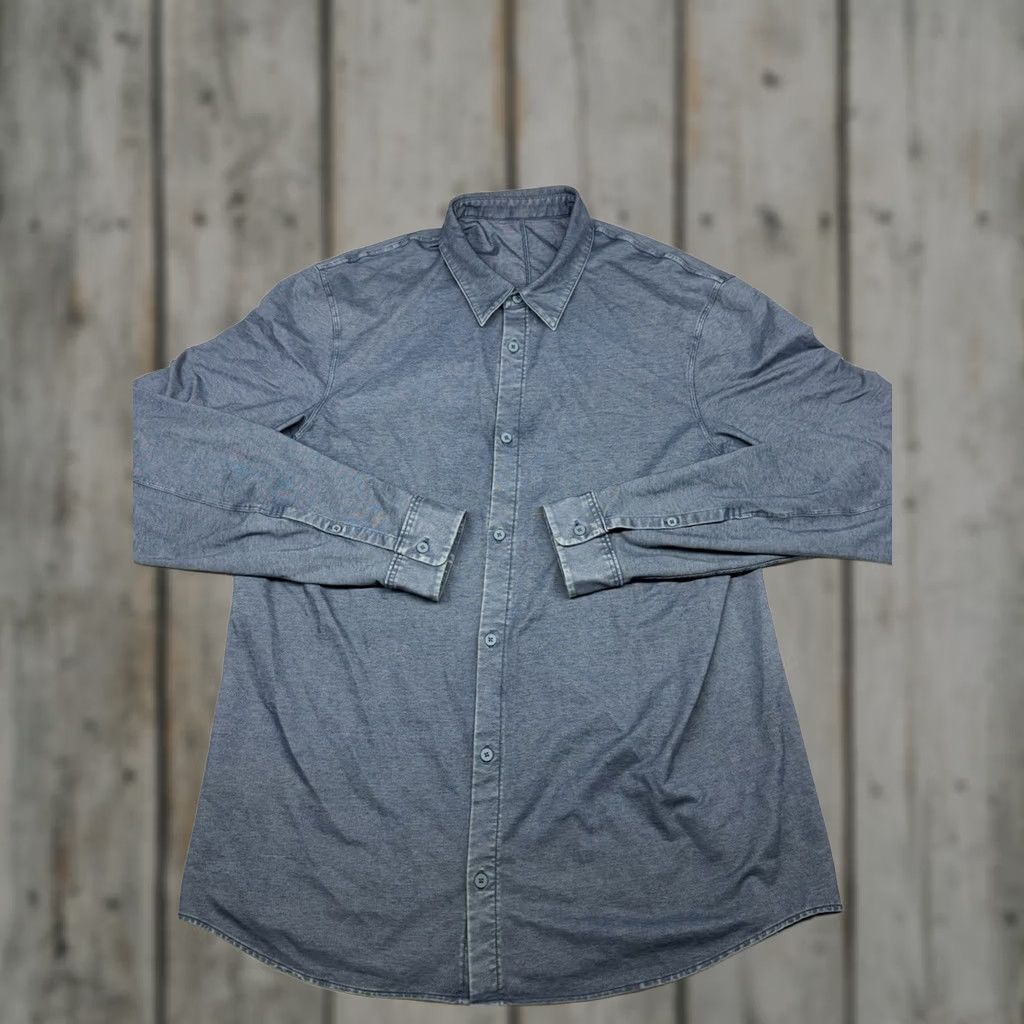 Lululemon Lululemon Commission Long Sleeve Shirt Mens L Blue Chambray Button Up Stretch Size US L / EU 52-54 / 3 - 1 Thumbnail