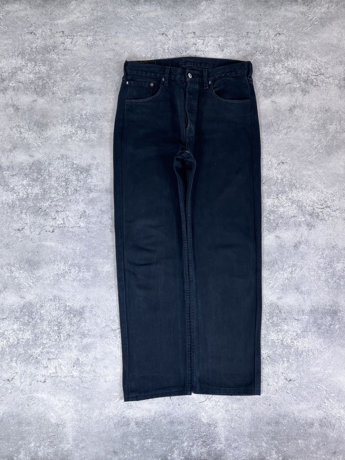 Levi's Vintage Levi’s 501 Men’s Black Denim Jeans USA Straight Size US 33 - 2 Thumbnail
