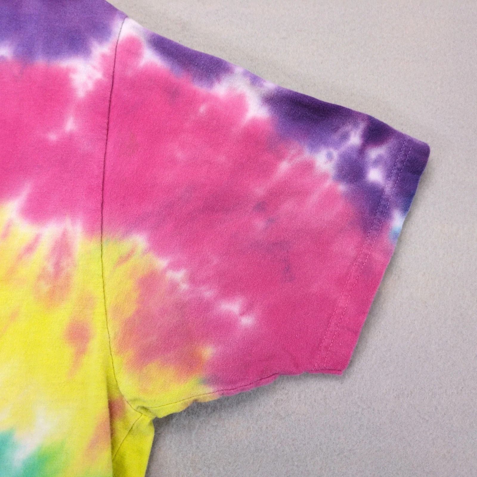 Other Buc-ee's Texas Rainbow Tie Dye T-Shirt Men's S Beaver TX Size US S / EU 44-46 / 1 - 10 Thumbnail