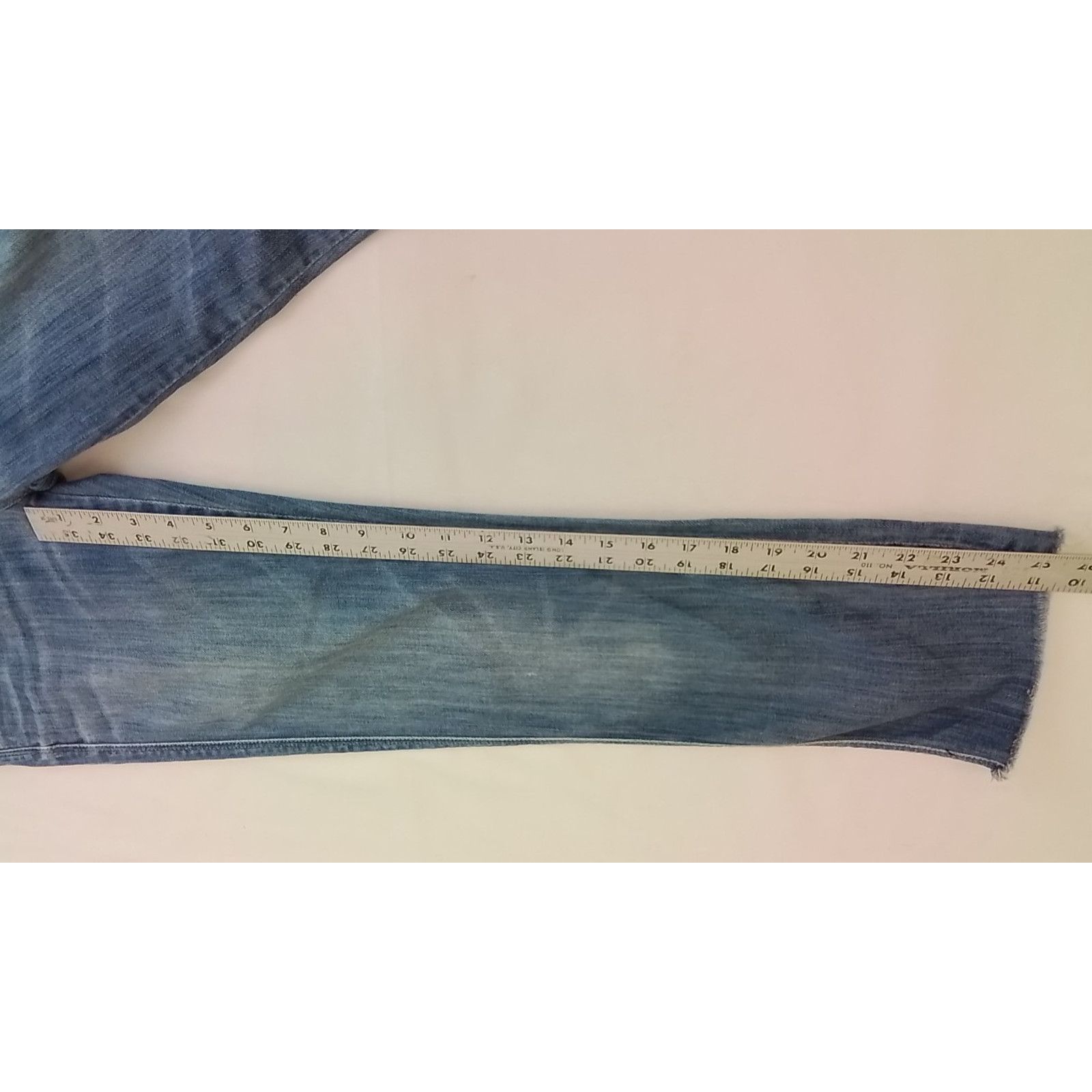 MOTHER Mother Denim The Frayed Rascal Jeans Women's 26 Medium Wash Size 26" / US 2 / IT 38 - 15 Thumbnail